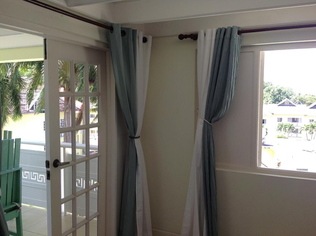 Appartamento The View At Mystic Ridge Penthouse 78A Ocho Rios Esterno foto
