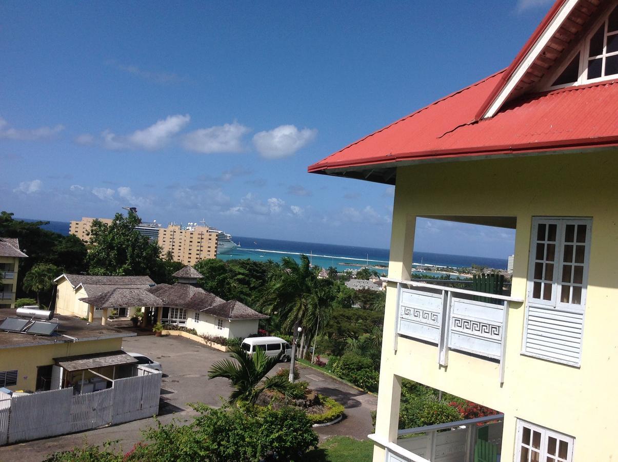 Appartamento The View At Mystic Ridge Penthouse 78A Ocho Rios Esterno foto