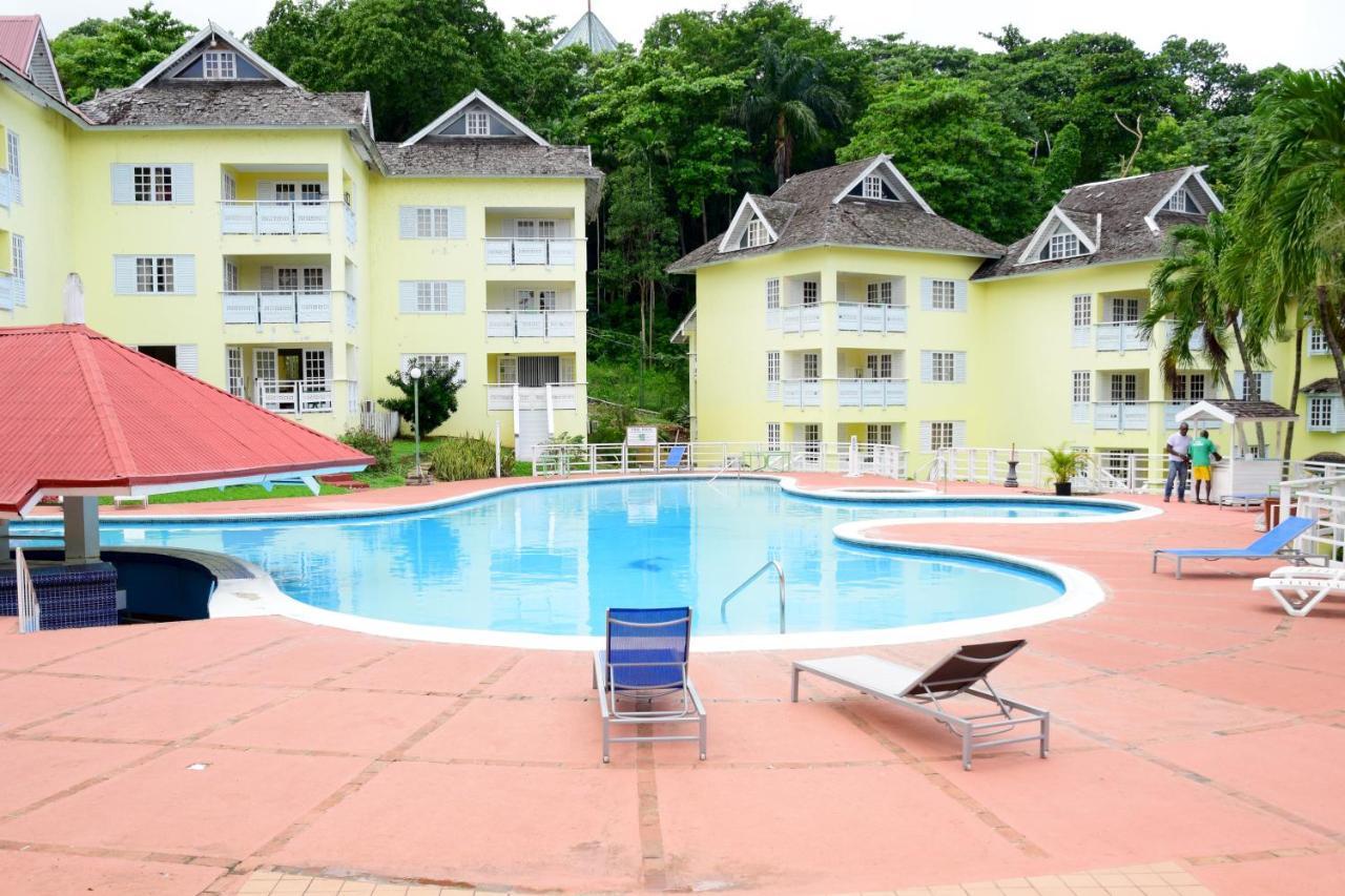 Appartamento The View At Mystic Ridge Penthouse 78A Ocho Rios Esterno foto