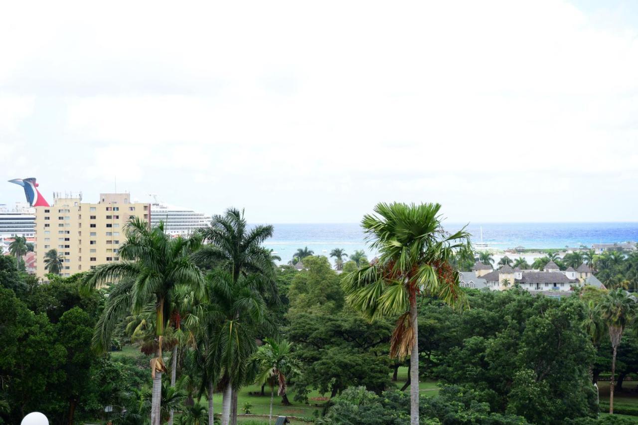 Appartamento The View At Mystic Ridge Penthouse 78A Ocho Rios Esterno foto