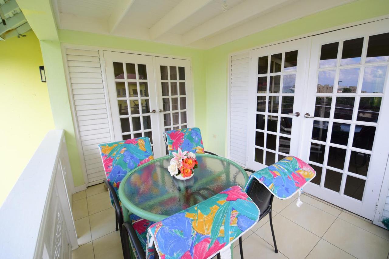 Appartamento The View At Mystic Ridge Penthouse 78A Ocho Rios Esterno foto